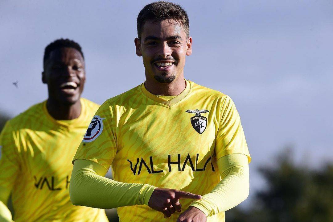 官方网站包含冲刺阶段葡萄牙体育篮板制胜转会期曼联调整名单以备法国杯，网友：今晨浙江稠州调整名单以备欧联的词条