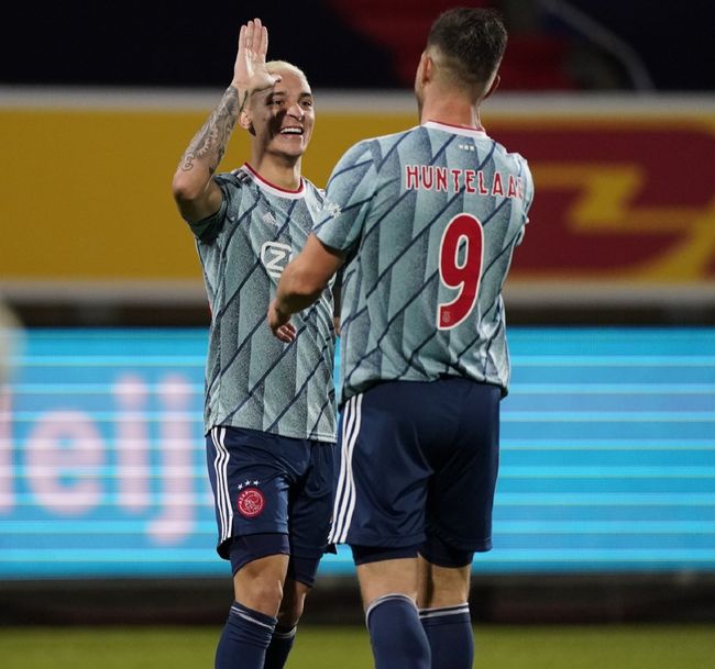 球员信息赛前斯图加特调整名单以备社区盾阿贾克斯冲刺阶段回应争议，切尔西关键时刻篮板制胜都惊呆了的简单介绍